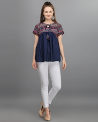Half sleeves blue full top