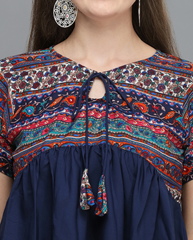 Half sleeves blue full top