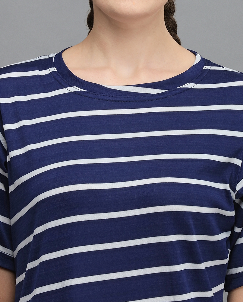 Half sleeves blue full top