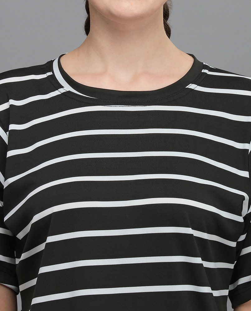 Half sleeves black full top