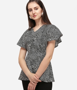 Animal print black top