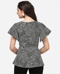 Animal print black top
